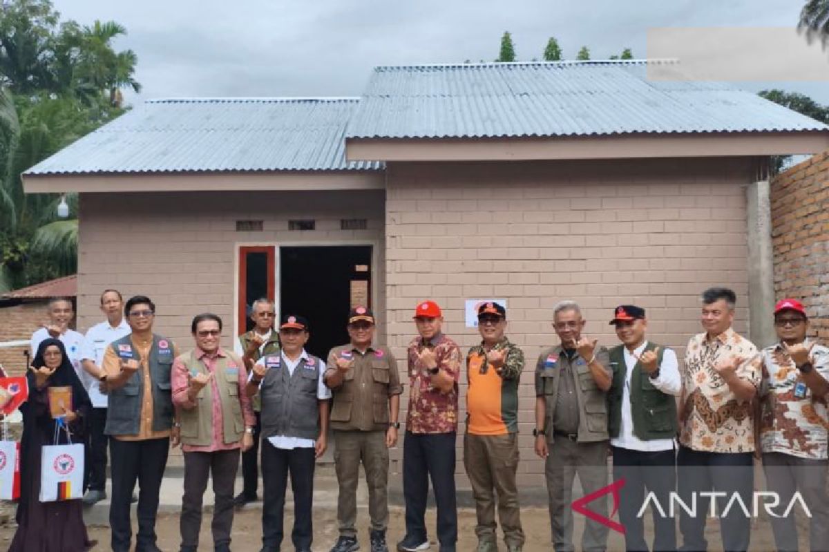 BNPB Serahkan Contoh Rumah Huntap bagi Penyintas Banjir Sumatera Barat