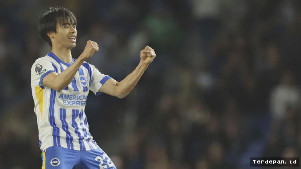 AMEX STADIUM, Brighton — Suasana di American Express Stadium pada Senin malam,