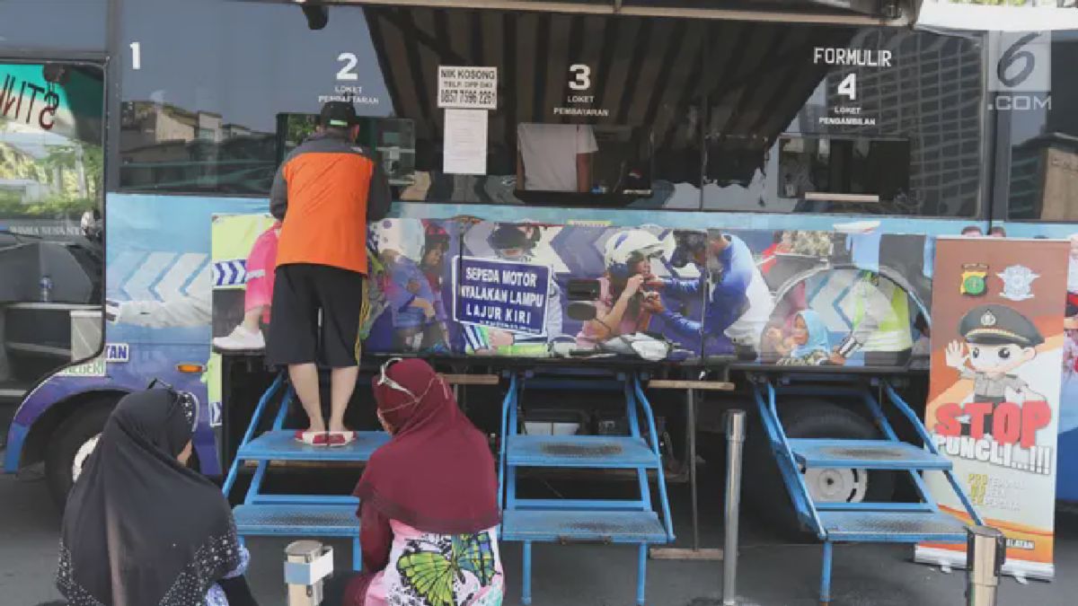 Mari menganalisis permintaan pengguna. Pengguna meminta saya menulis ulang berita dalam bahasa