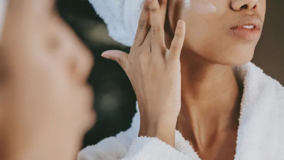 Pakar Beberkan Urutan Skincare Pagi yang Tepat: Cleanser hingga Sunscreen