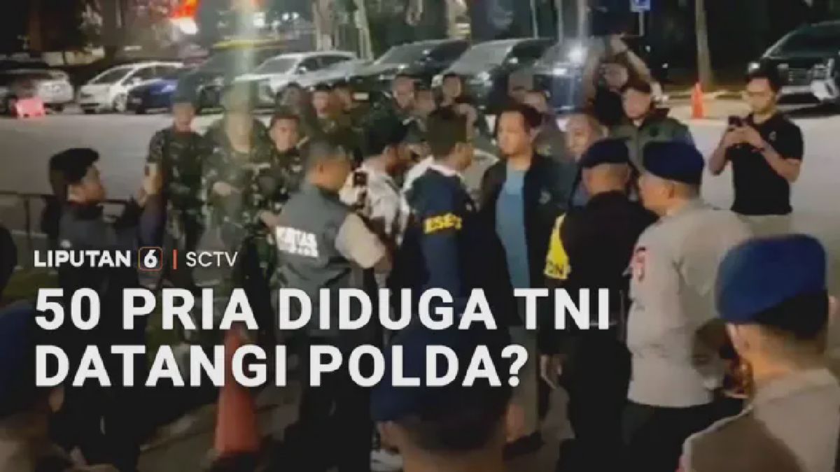 Puluhan Orang Diduga TNI Datangi Polda Metro Jaya Dini Hari