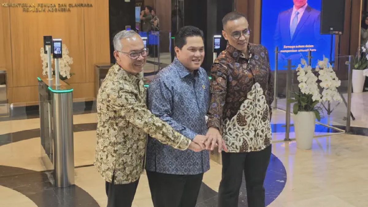 Suyadi Pawiro Resmi Jabat Sesmenpora, Wasekjen Akuatik Dilantik Deputi Kemenpora