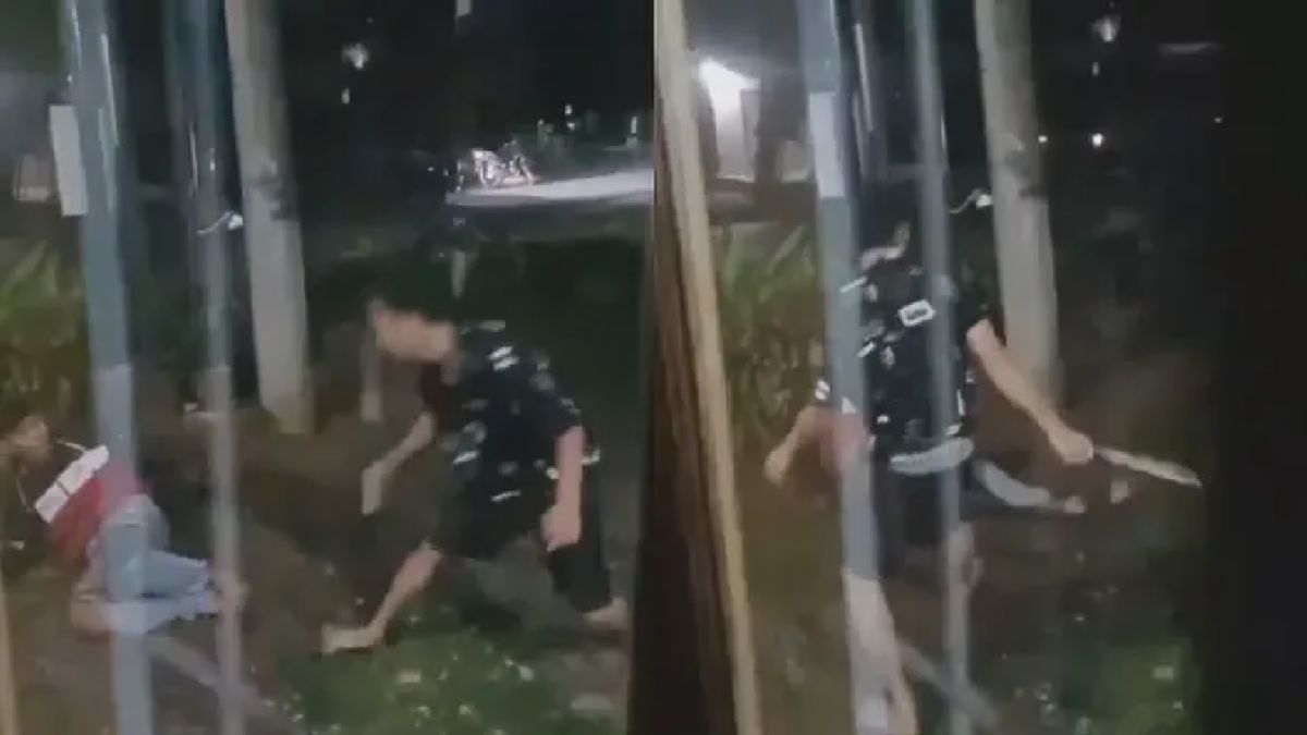 Viral! Pria Dibacok di Jalan, Polisi Buru Pelaku