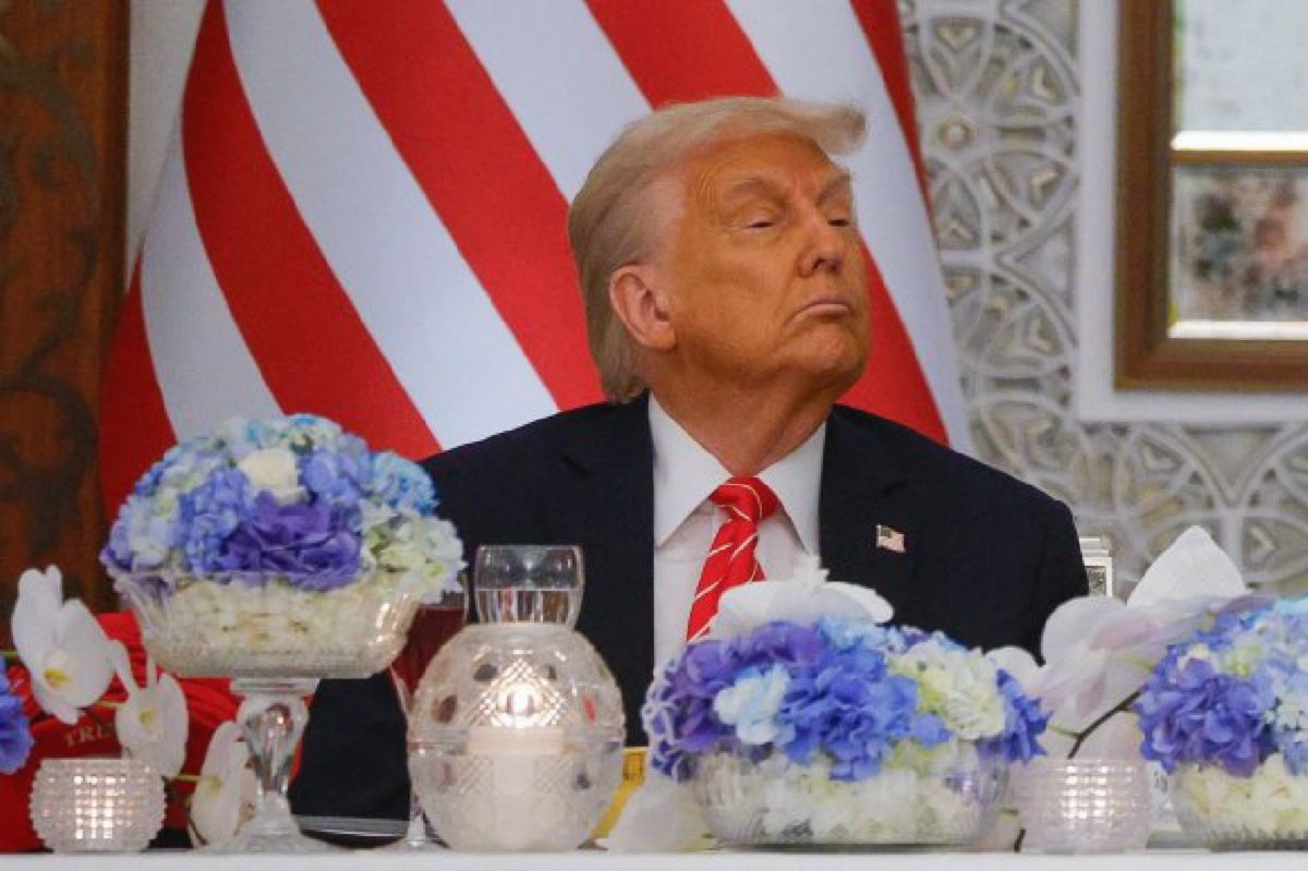 Trump Ancam Luncurkan 1.000 Rudal ke Iran Jika Coba Membunuhnya