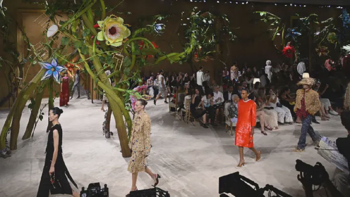 Kemewahan Abadi Chanel: Kilau Baru di Panggung Paris Haute Couture 2026
