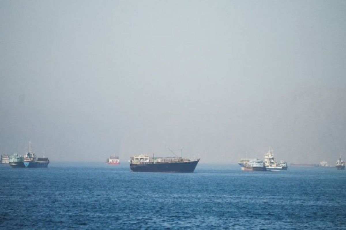 Iran Tutup Selat Hormuz, AS Luncurkan Serangan Militer Baru