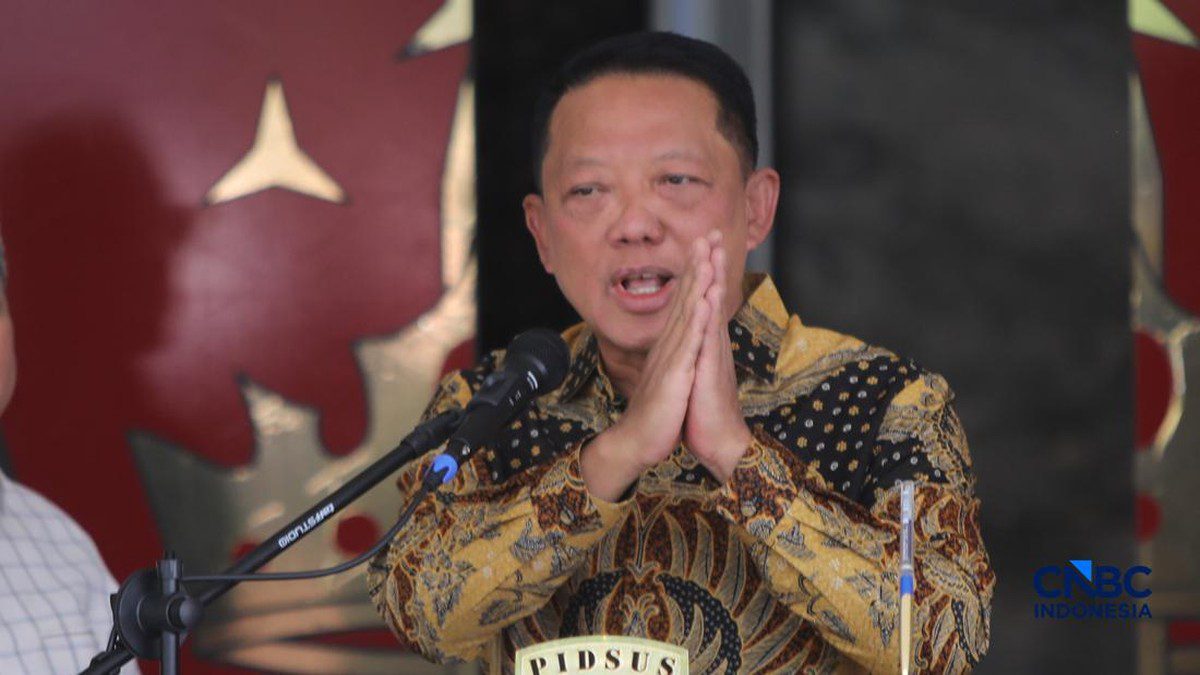 Mantan Jampidsus Febrie Adriansyah Resmi Jadi Tersangka