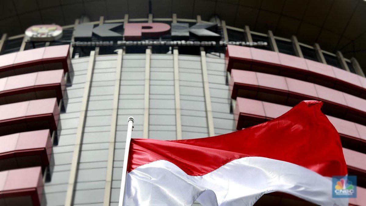 KPK Jerat Bupati Sukoharjo Etik Suryani Tersangka Pemerasan Rp2,9 M