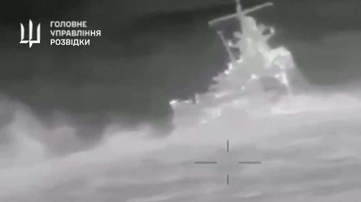 Drone Ukraina Hantam 90 Kapal, Laut Azov Rusia Mati Suri