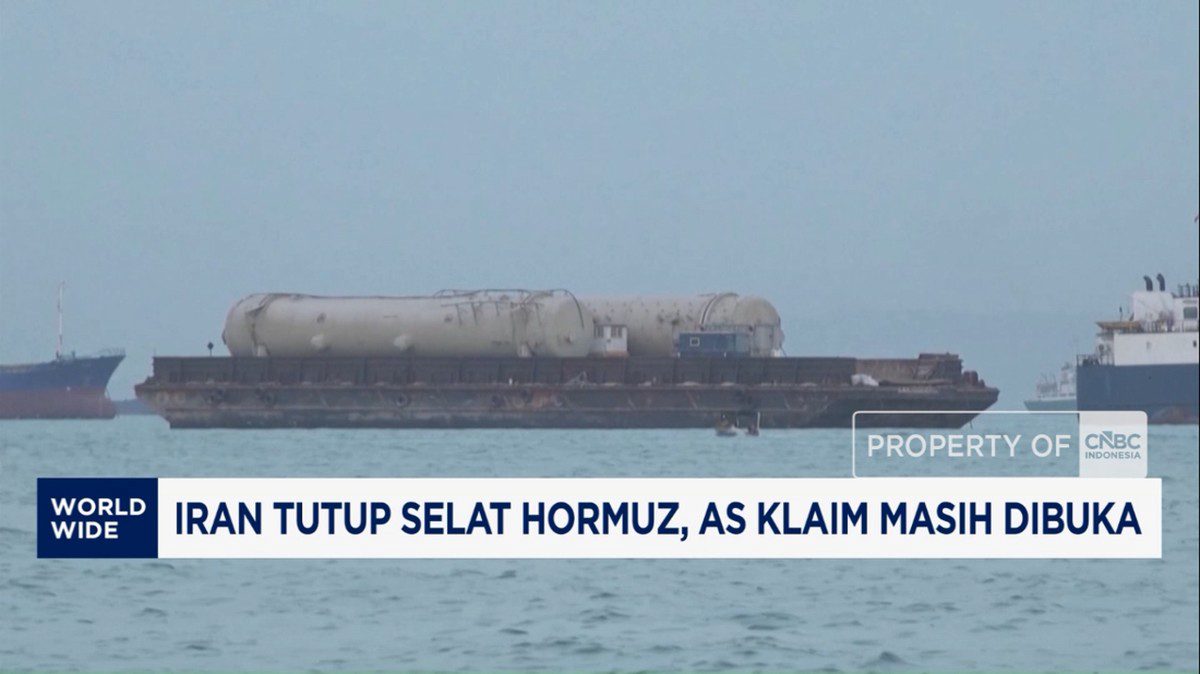 Klaim Bertolak Belakang: Iran Tutup Selat Hormuz, AS Membantah