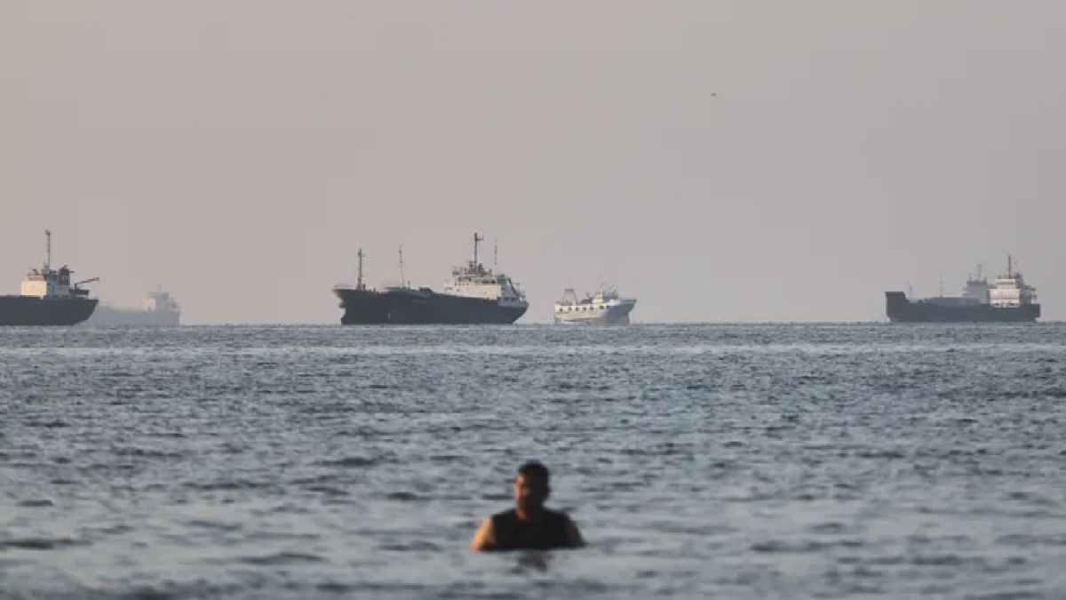 Bandar Abbas — Sosok Misterius di Tengah Kemacetan Kapal Selat Hormuz Picu Tanda Tanya Keamanan Maritim